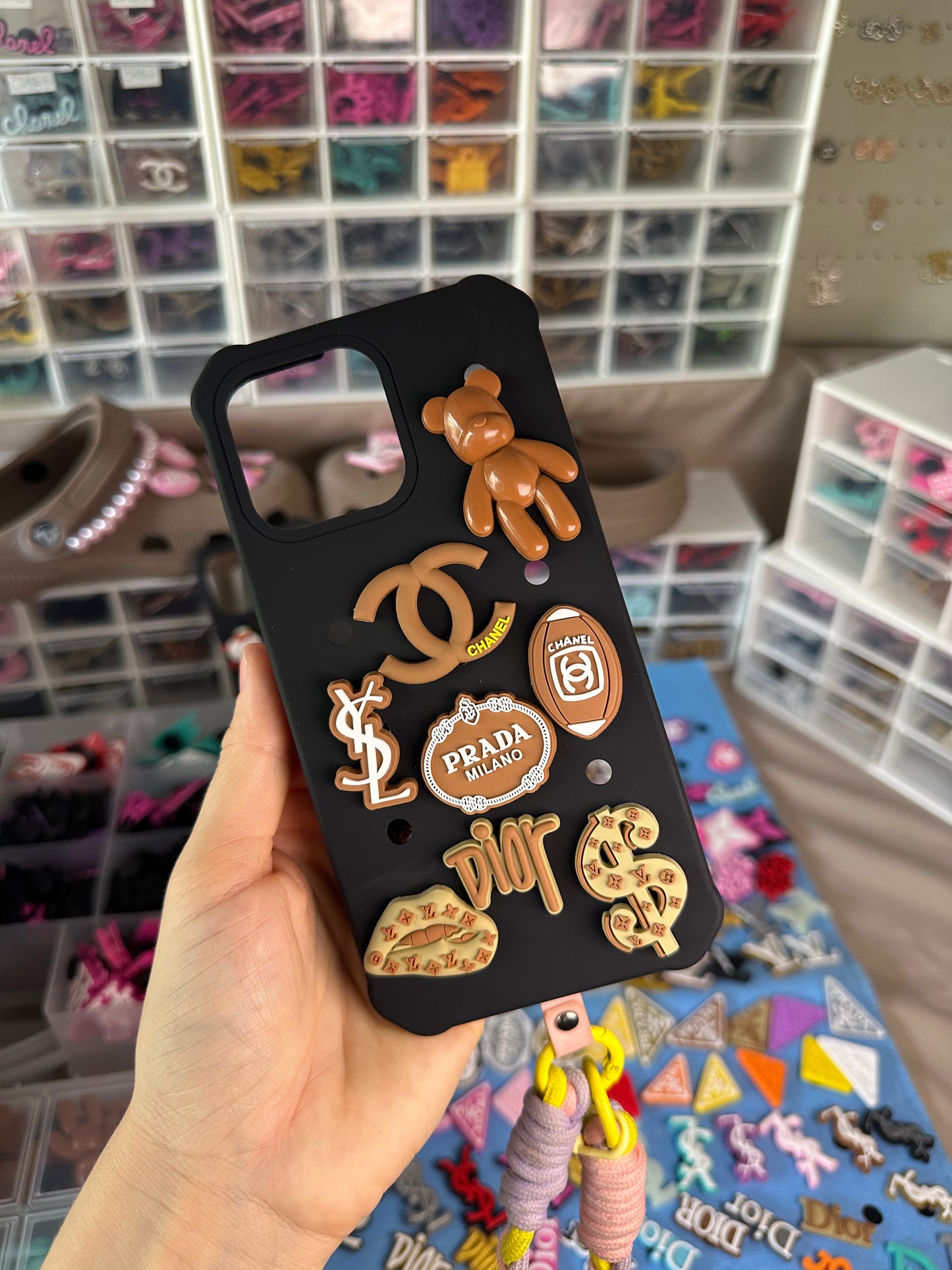 Coque personnalisable avec 2 charmes offerts