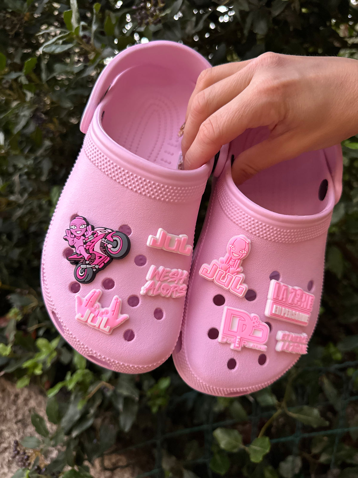 Lot de 8charms pour clogs JUL